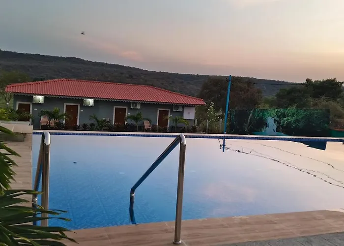 Royal Resort Somasilla